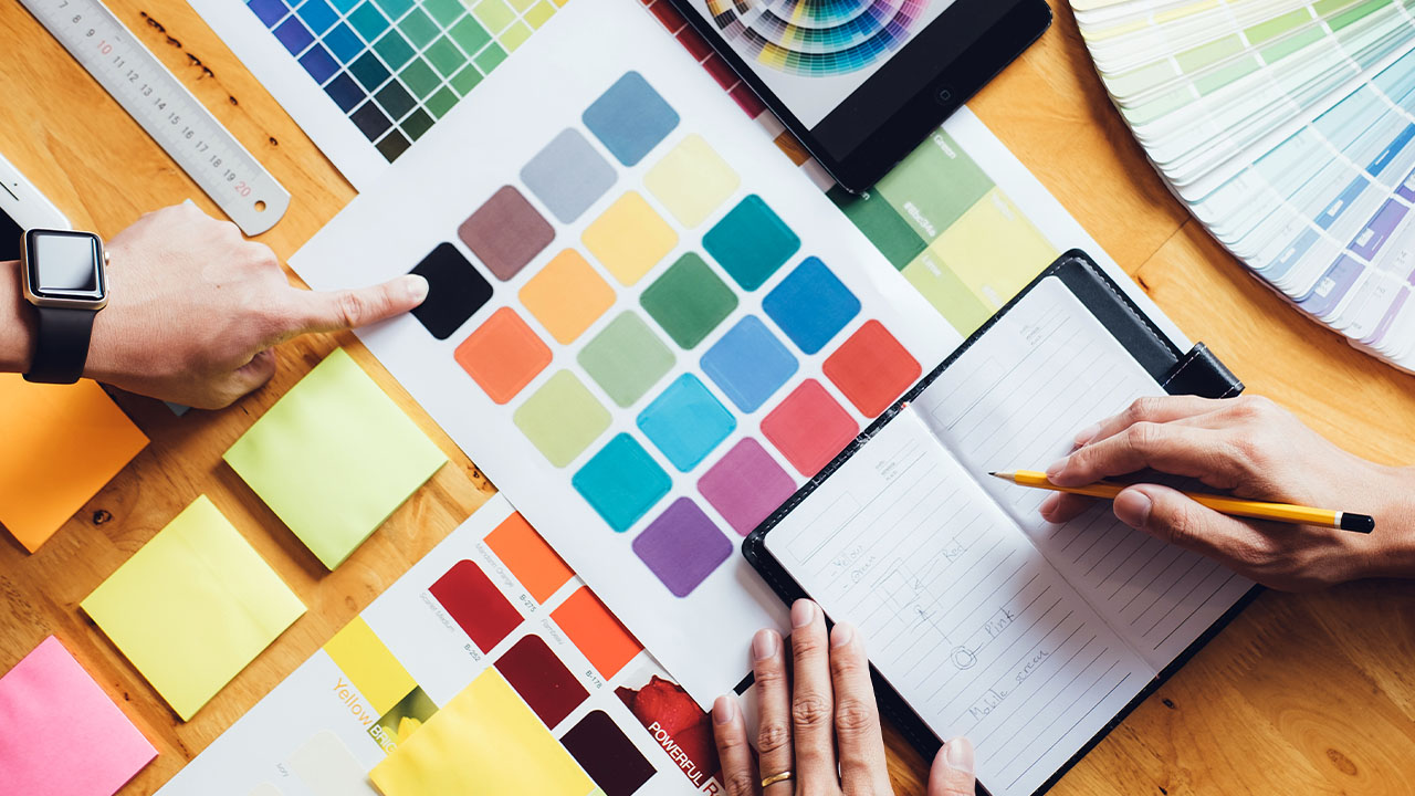 You are currently viewing Brands We Love And The Pantone Colors Behind Them