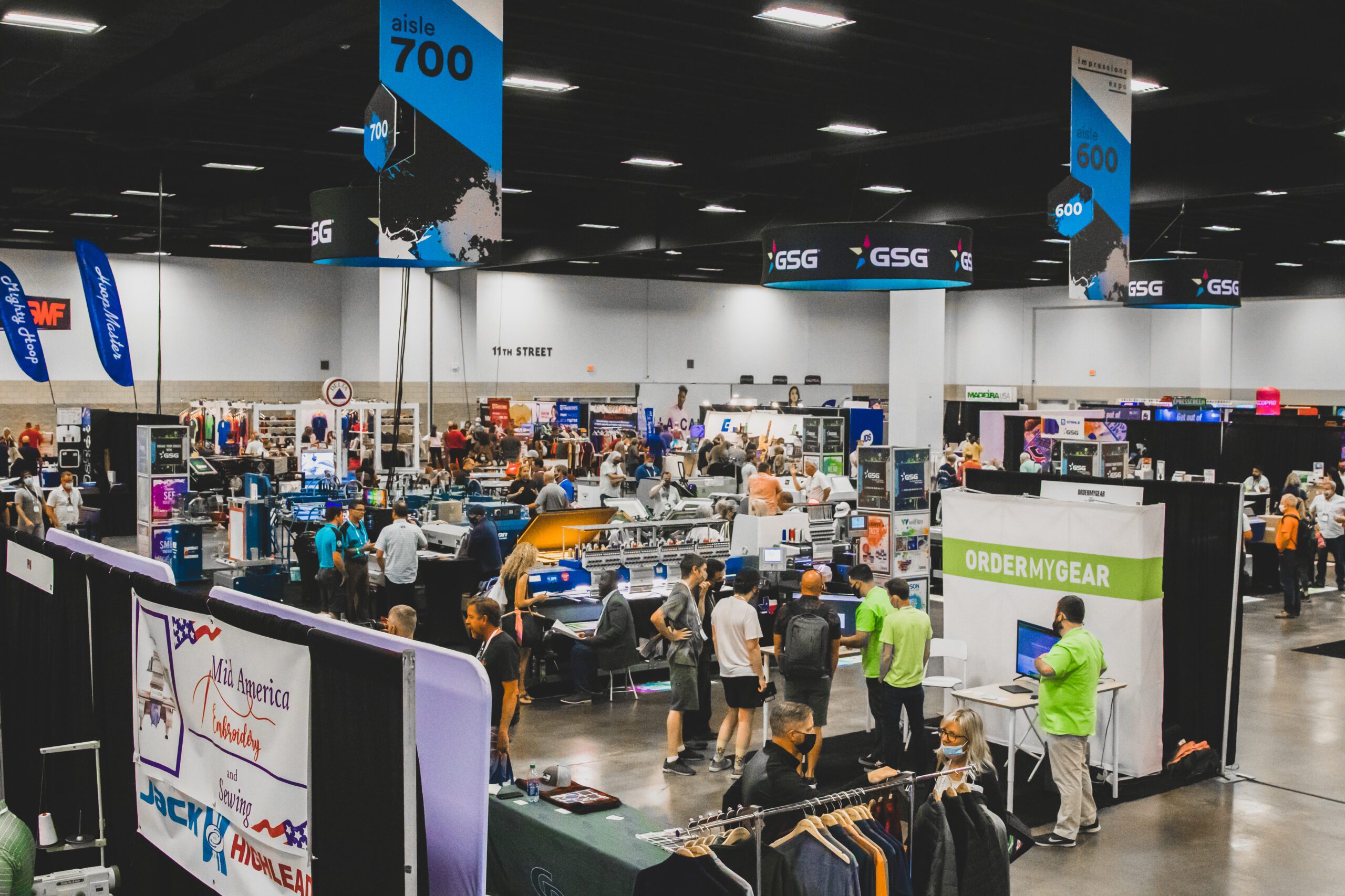 You are currently viewing 5 Reasons To Attend Apparel Decoration Trade Shows