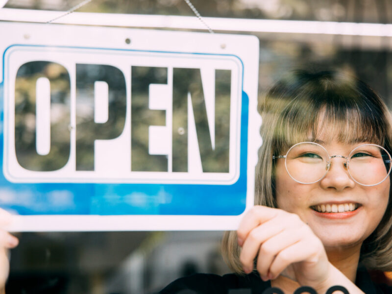 E-Commerce or Brick-And-Mortar for Screen Printing?