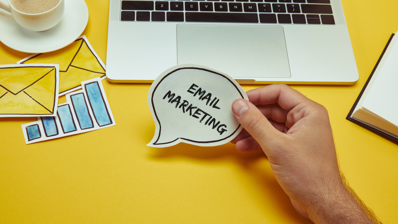 You are currently viewing 5 Steps To Boost Screen Printing Sales With Email Marketing