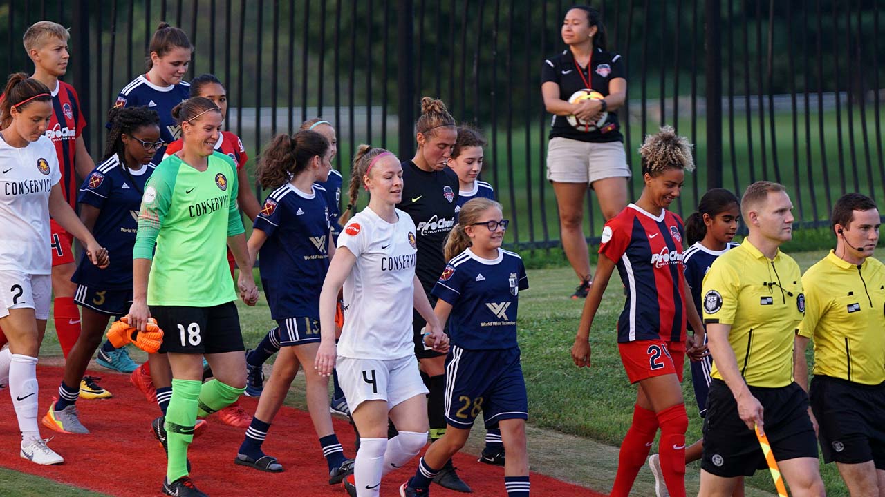 You are currently viewing Winning Guide to Spring Team Uniforms for Garment Decorators