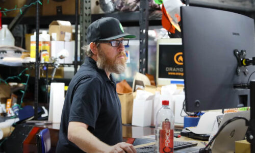 Why DecoNetwork Works For Garment Decoration Print Shops