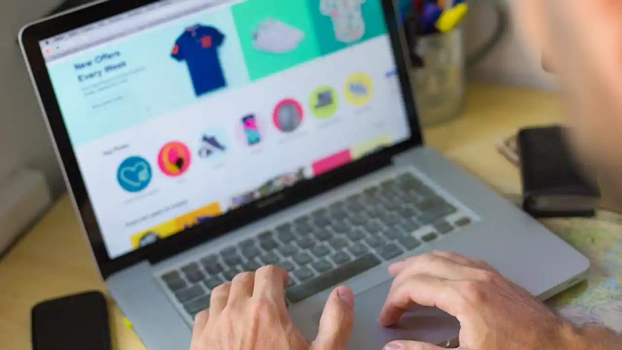You are currently viewing Shirt Lab Las Vegas: Can Your Shop Handle 100+ Online Stores?